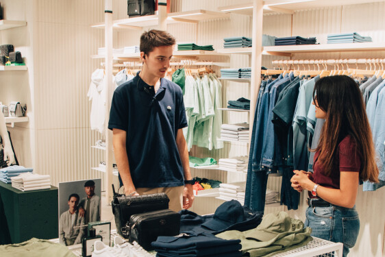 LACOSTE - Retail