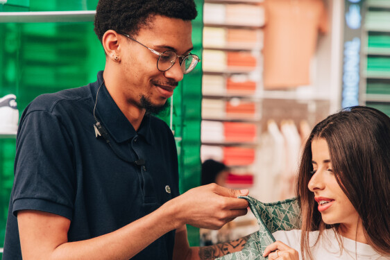 LACOSTE - Retail